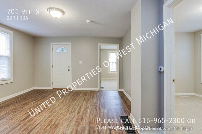 Building Photo - 701 9th St NW