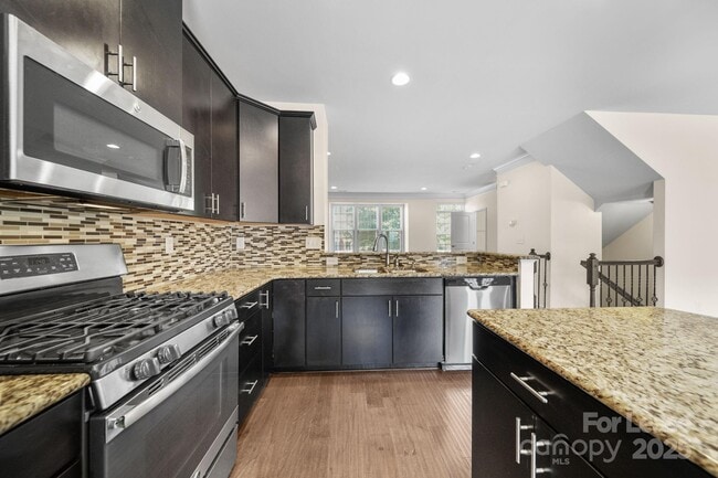 Building Photo - 4061 Zilker Park Dr