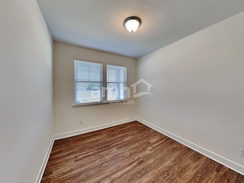 Building Photo - 815 Mary Beth Ct