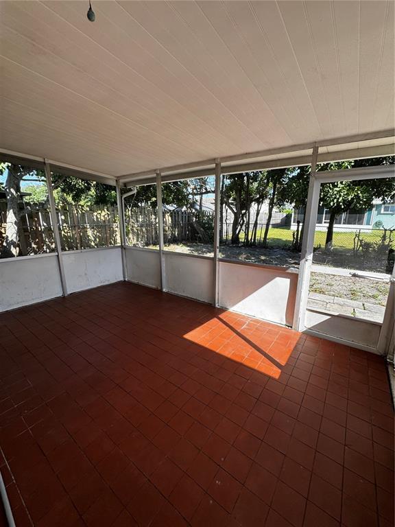 Building Photo - 701 N 72nd Terrace