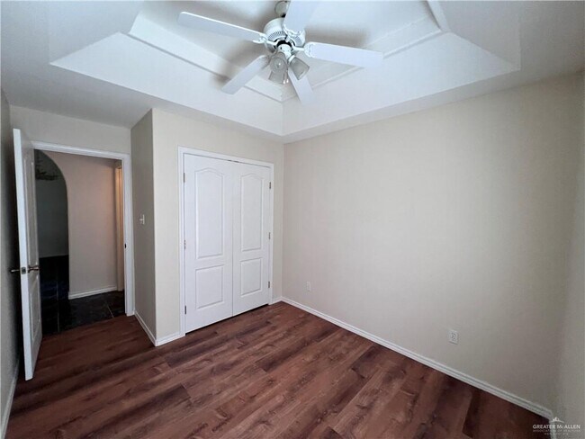 Building Photo - 4612 W Maple Ave