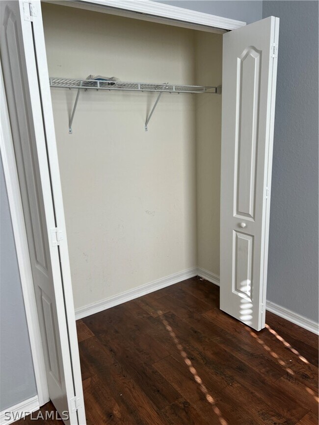 Building Photo - 4351 Bluegrass Dr