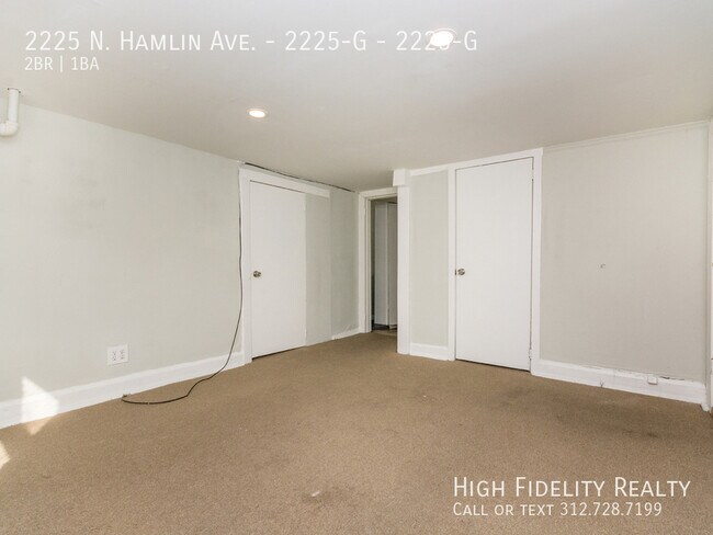 Building Photo - 2225 N Hamlin Ave