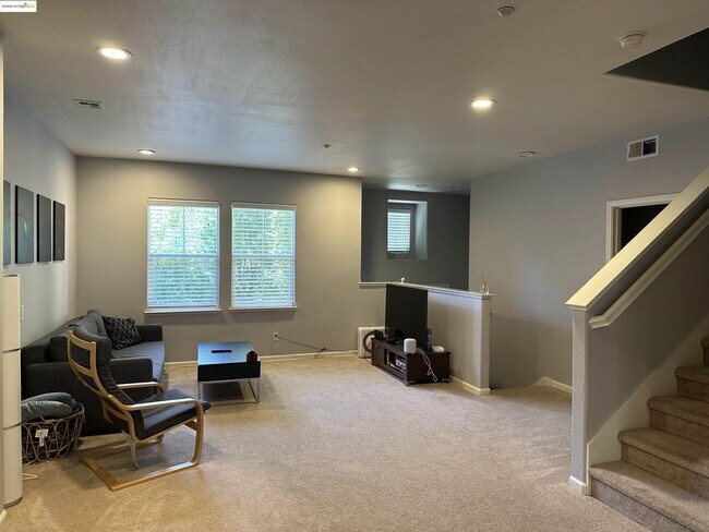 Primary Photo - 430 Adeline Ave
