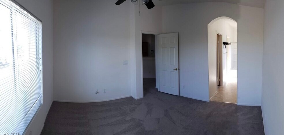 Building Photo - 3504 Glorious Iris Pl