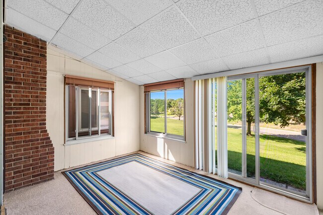Building Photo - 25352 Potomac Dr