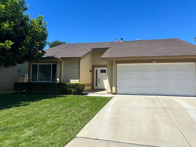 Primary Photo - 3 bedroom single story near Lake Blvd