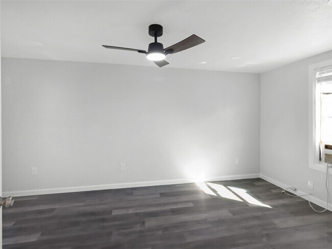 Building Photo - 1919 Avenue O