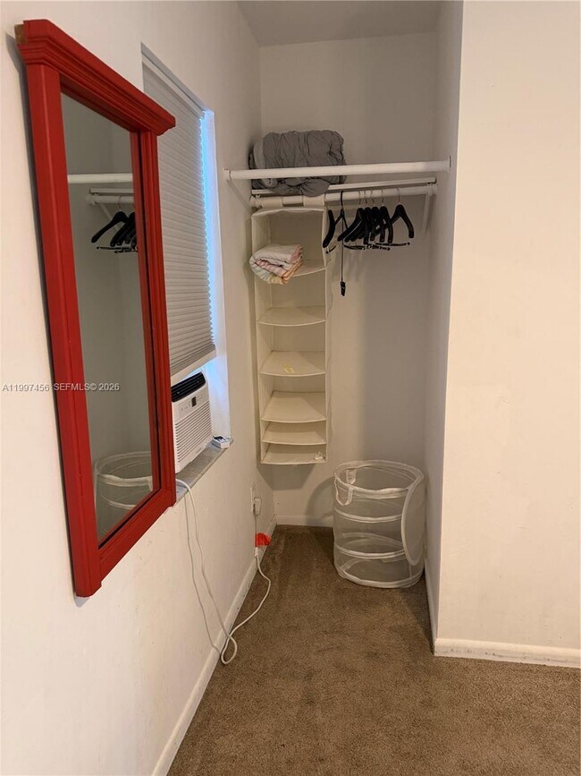 Building Photo - 2160 SW 17th St