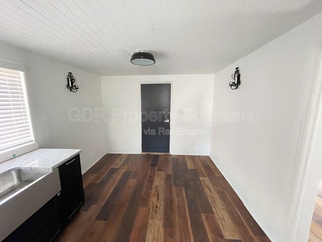 Building Photo - 300 San Pasquale Ave NW