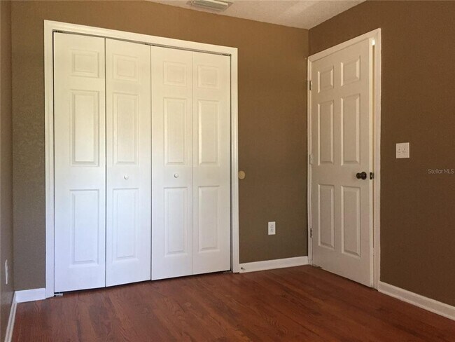 Building Photo - 4309 Longshore Dr
