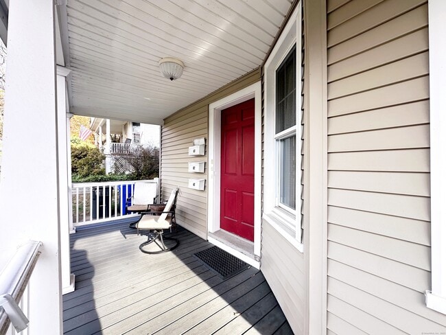 Building Photo - 76 Nichols Ave