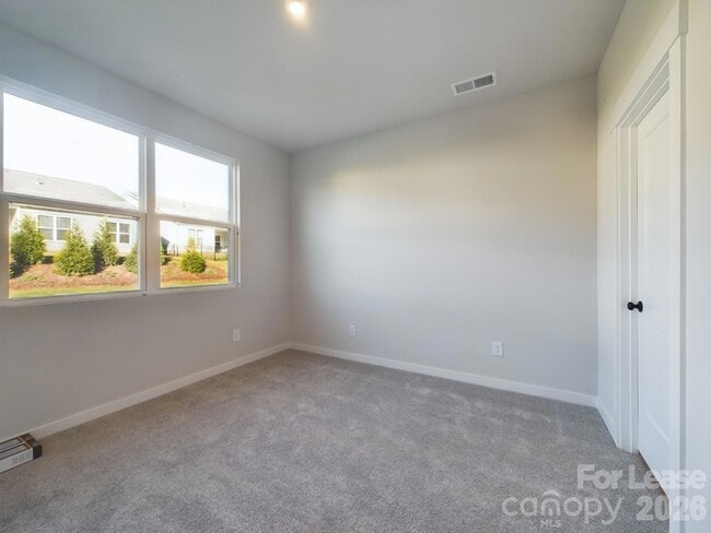 Building Photo - 9525 Munsing Dr