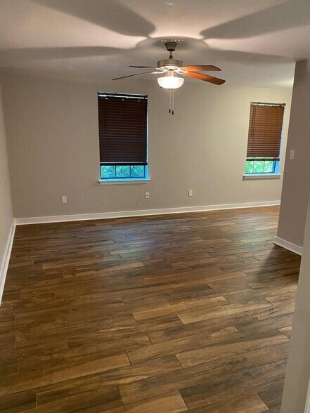 Building Photo - 1881 Nekoma Ct
