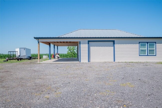 Building Photo - 1015 FM 960 Rd