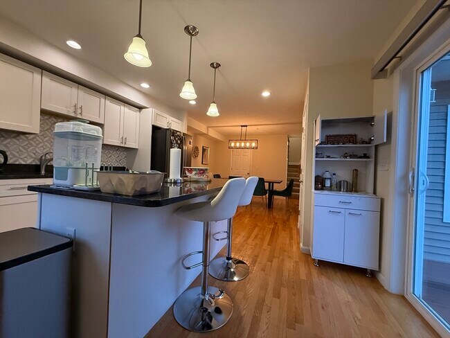 Building Photo - 32 John Hancock Dr