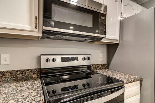 Building Photo - 3650 Morris Farm Dr