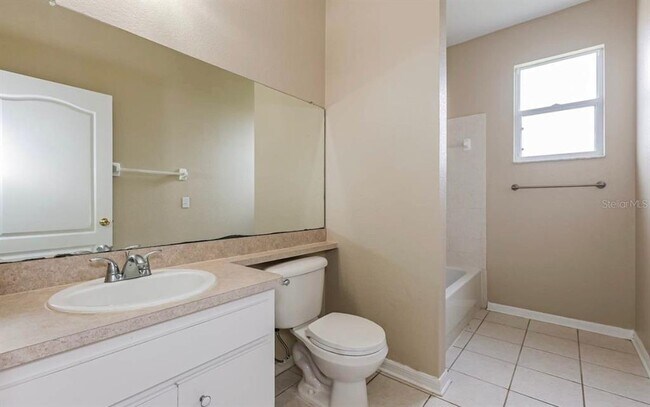 Building Photo - 710 Hazy Meadow Ct
