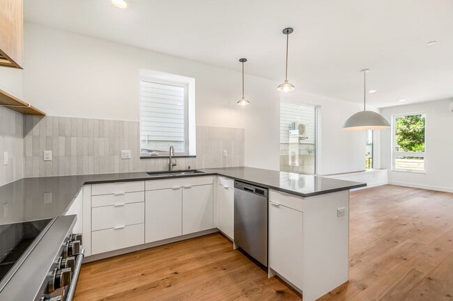 Building Photo - Brand New Construction! 2 Bedroom 2.5 Bath...