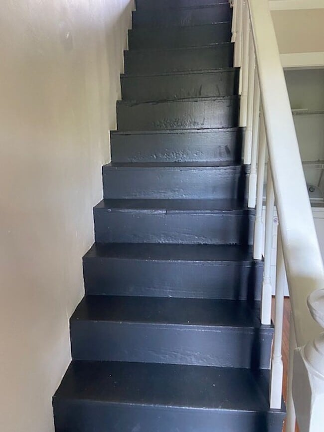 Building Photo - Beautiful 3brm, 2bath Home in Heart of Bur...