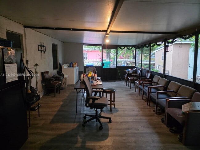 Building Photo - 620 NW 199th St