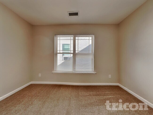 Building Photo - 76 Ashby Dr