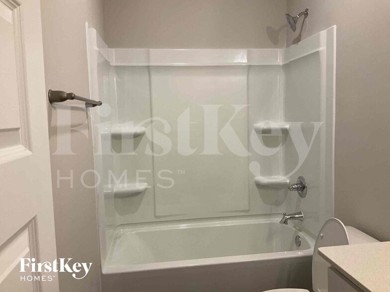 Building Photo - 130 Avalon Wy