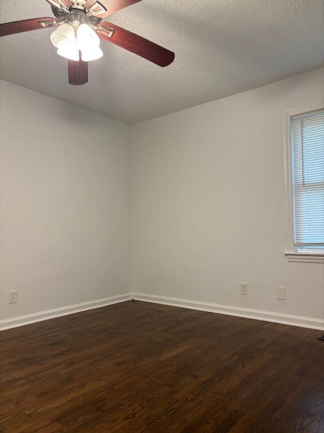 Building Photo - Welcome to this charming 3-bedroom, 1-bathroom home located in the city of Columbus, GA.