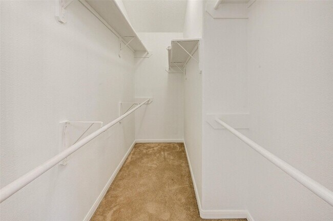 Building Photo - 1403 High Thicket Ct