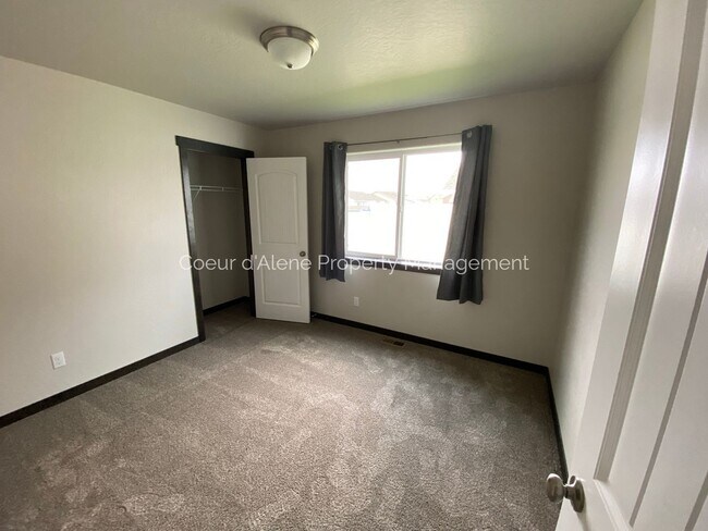Building Photo - 9026 Scotsworth St