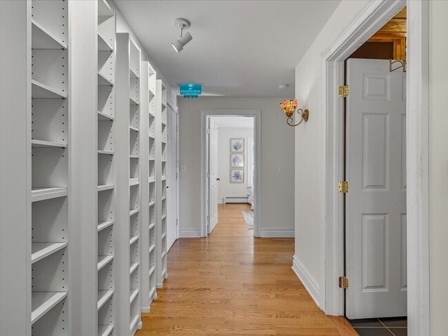 Building Photo - 217 Huntington Rd