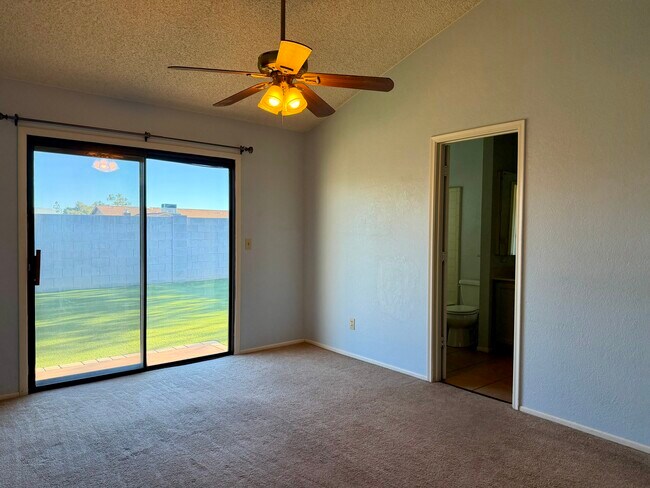 Building Photo - 4871 W Condor Dr