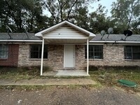 Building Photo - 270 N Main St