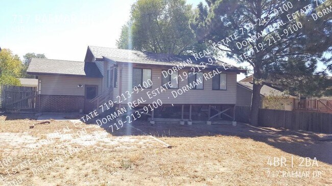 Building Photo - 717 Raemar Dr