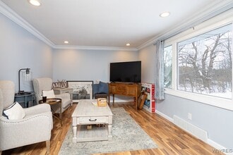 Building Photo - 1090 Stolle Rd