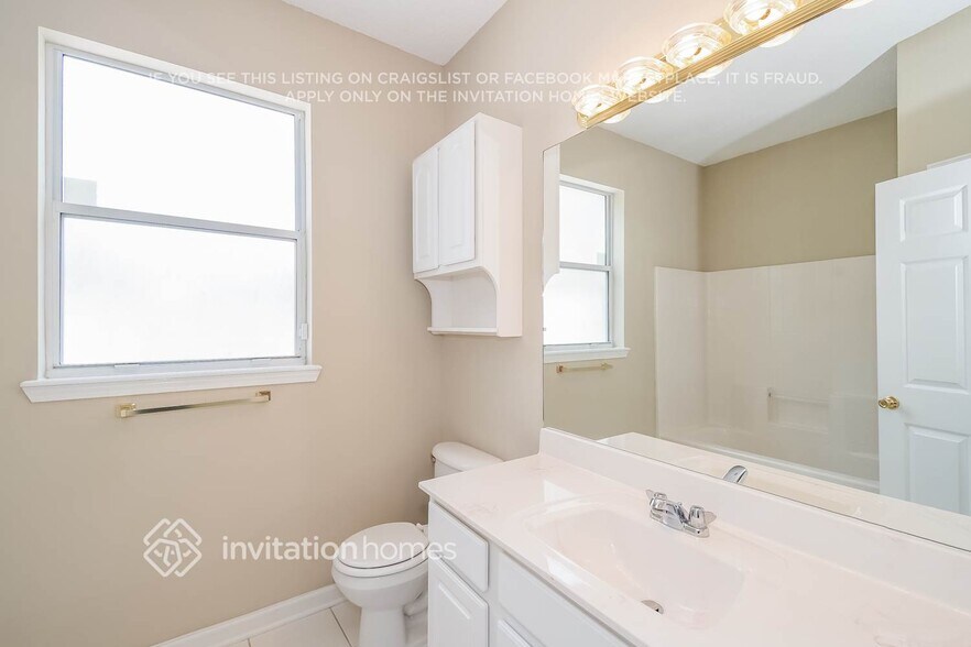 Building Photo - 812 Lapoma Way
