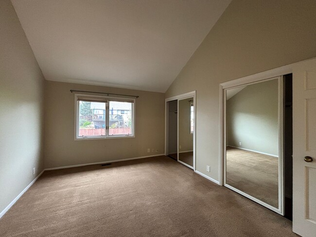 Building Photo - Large 3 bedroom, 2.5 bath townhome with 2-car garage!