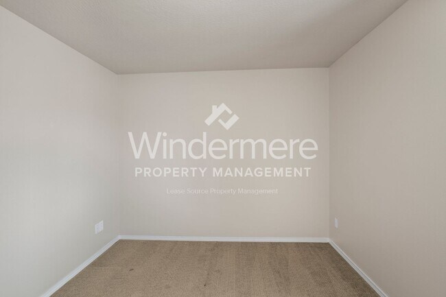 Building Photo - 114 N Bowdish Rd