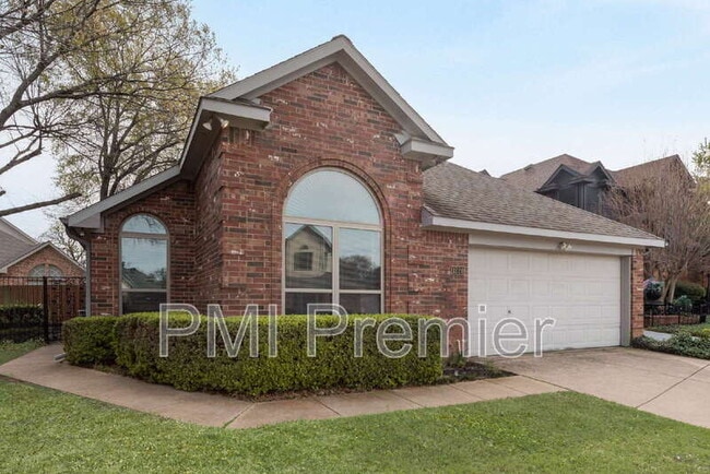 Building Photo - 1220 Royal Crescent Dr