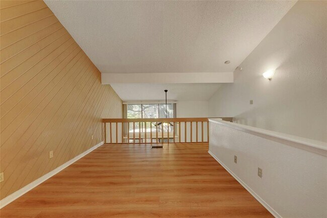 Building Photo - 7122 Wood Hollow Dr
