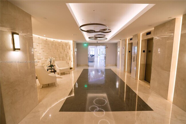 Building Photo - 17555 Collins Ave