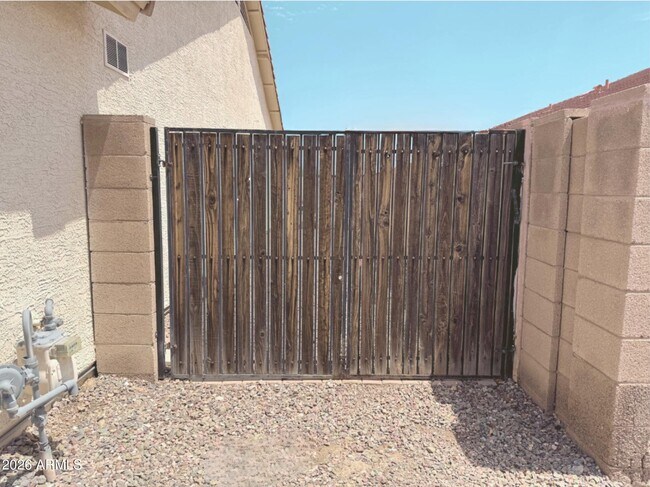 Building Photo - 1475 S 171st Ln