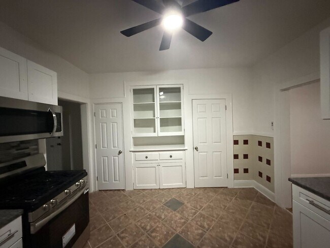 Building Photo - 108-110 Grand Ave.