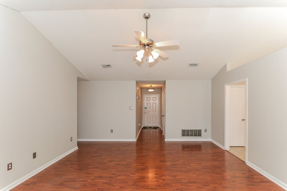 Building Photo - 6903 Wrenwood Dr