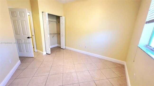 Building Photo - 4935 Tradewinds Ter