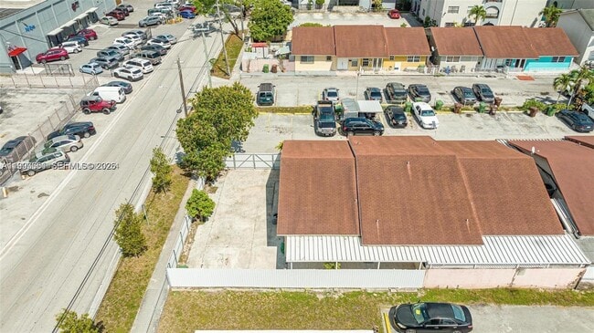 Building Photo - 330 W 74th Pl