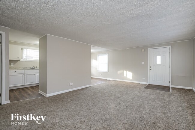 Building Photo - 415 E Courtland St