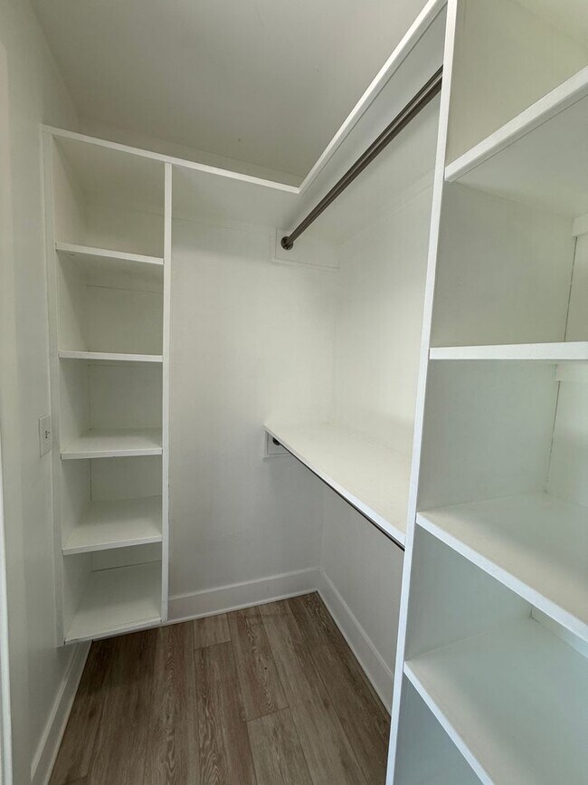 Building Photo - Updated One Bedroom in Cherboneau North | Quiet, Private Setting