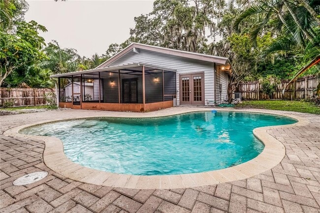 Building Photo - 2760 Hillsdale Ave