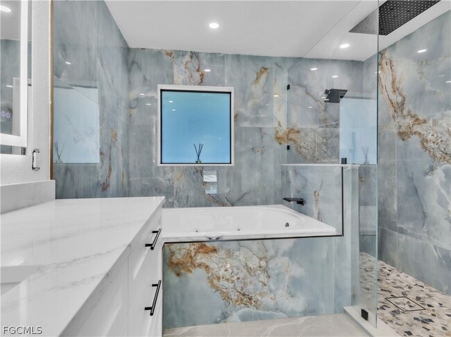 Building Photo - 2836 NW 5th St